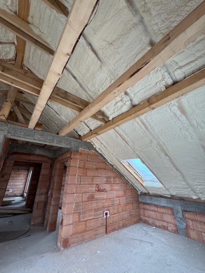 Lucrare WE SPRAY 50 – spumă poliuretanică și poliuree